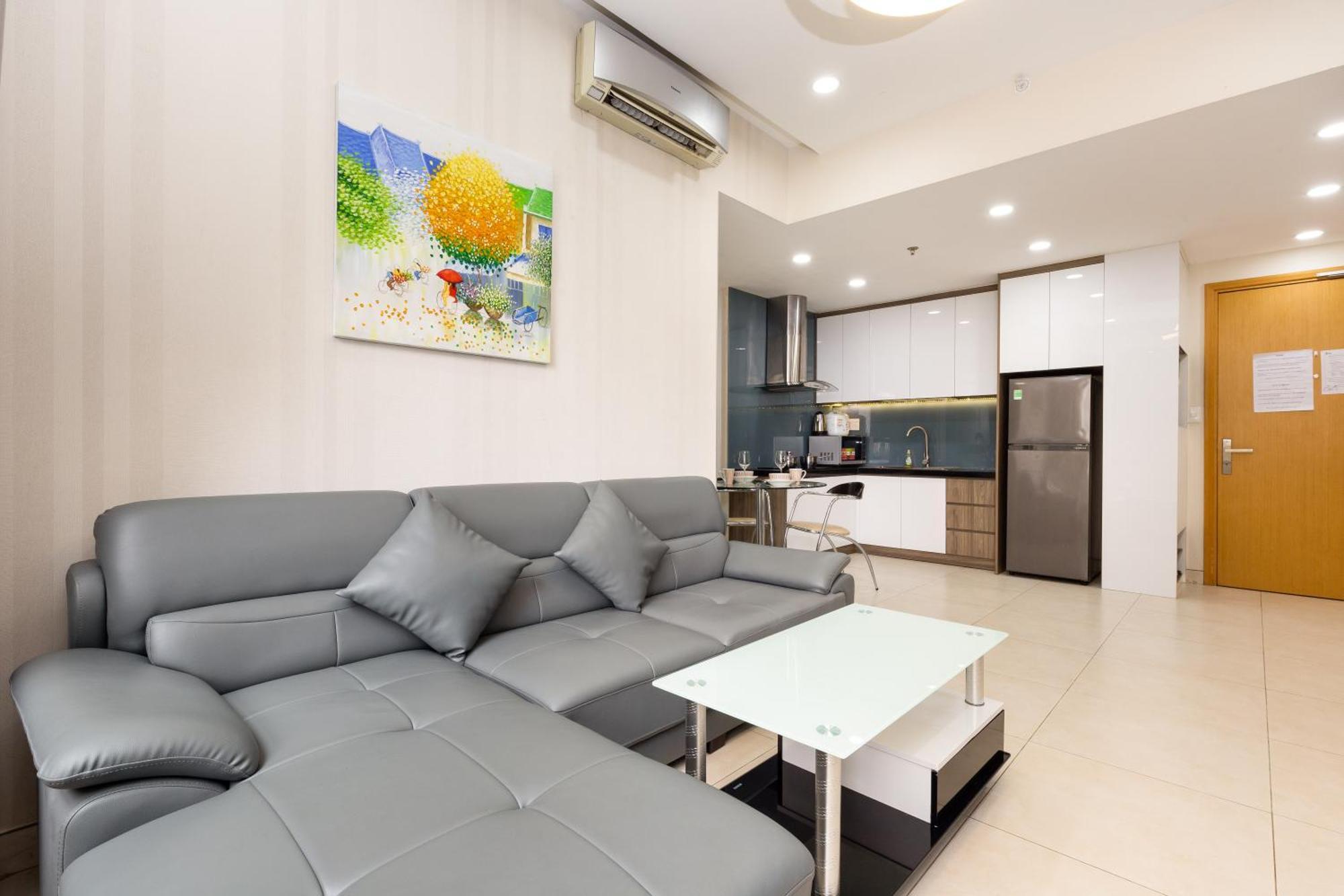 Stylist 2 Bedrooms Apartment *