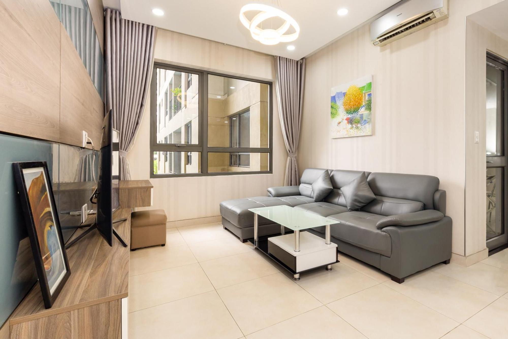 Stylist 2 Bedrooms Apartment *