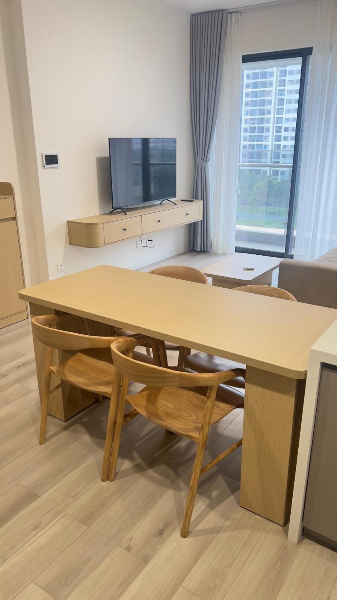 Masteri Centre Point - Ct Land Apartment *