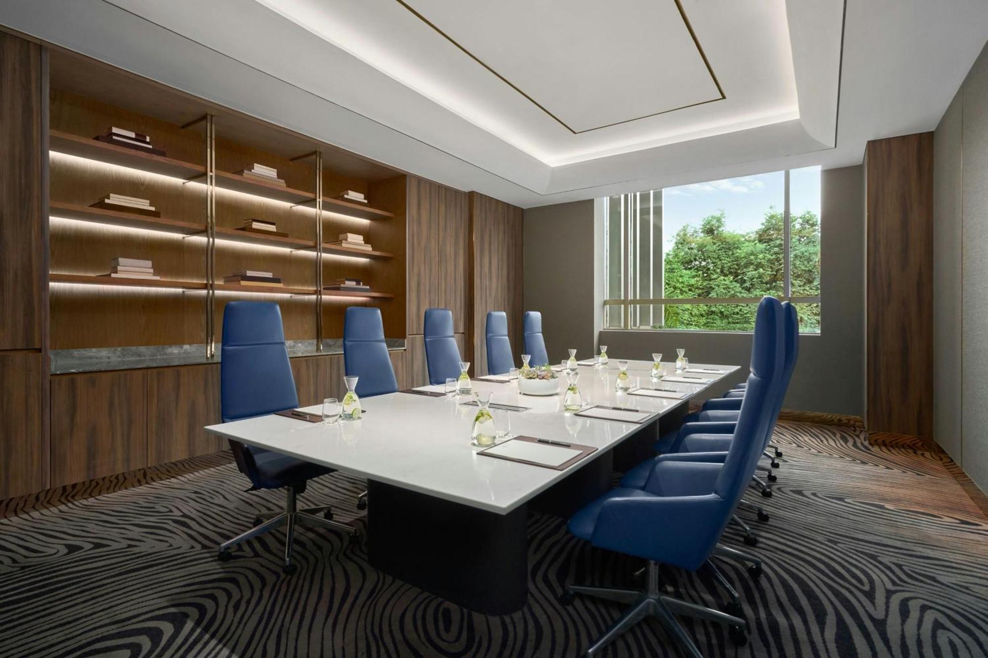 Jw Marriott And Saigon 5*