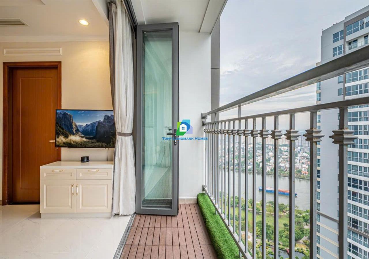 The Landmark And The Park Luxury Of Vinhomes * Ho Chi Minh City