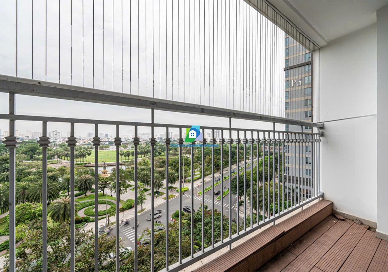 The Vinhomes - The Buildings Nearby Landmark 81 Apartment *