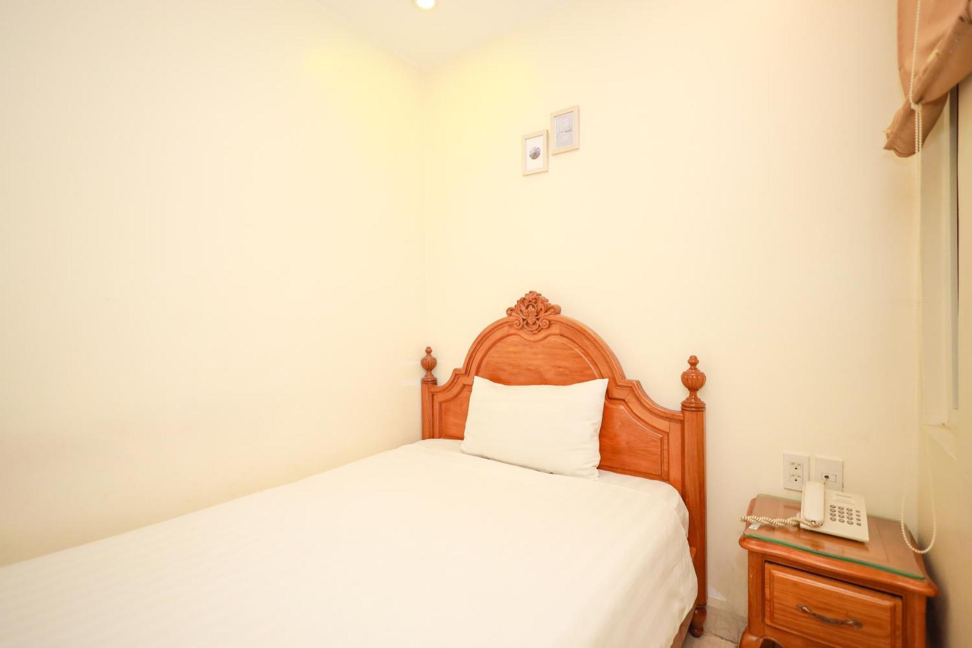 Erato Boutique 2*