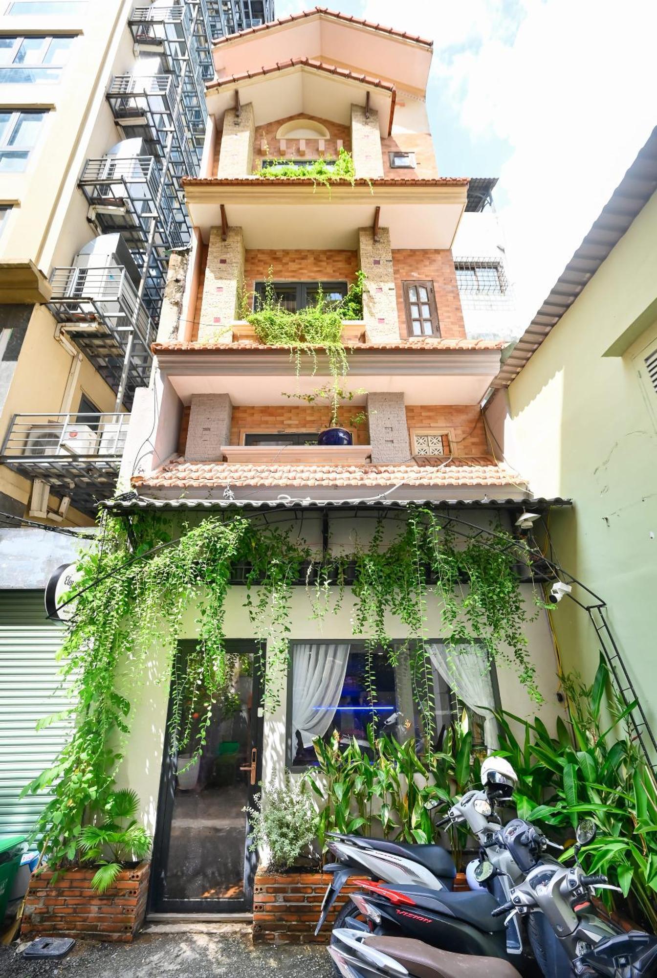 Elegant Feel - M&a TP. Hồ Chí Minh