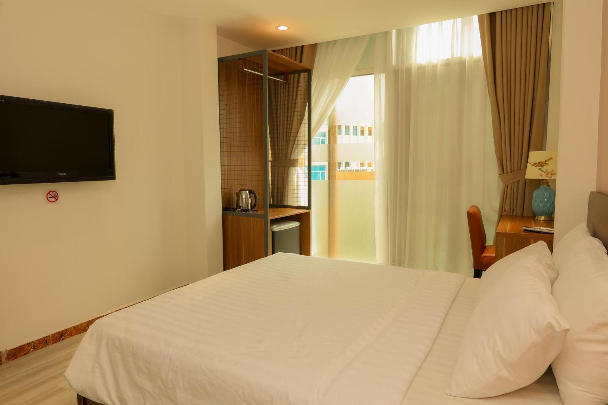 Lanura Saigon Boutique 3*
