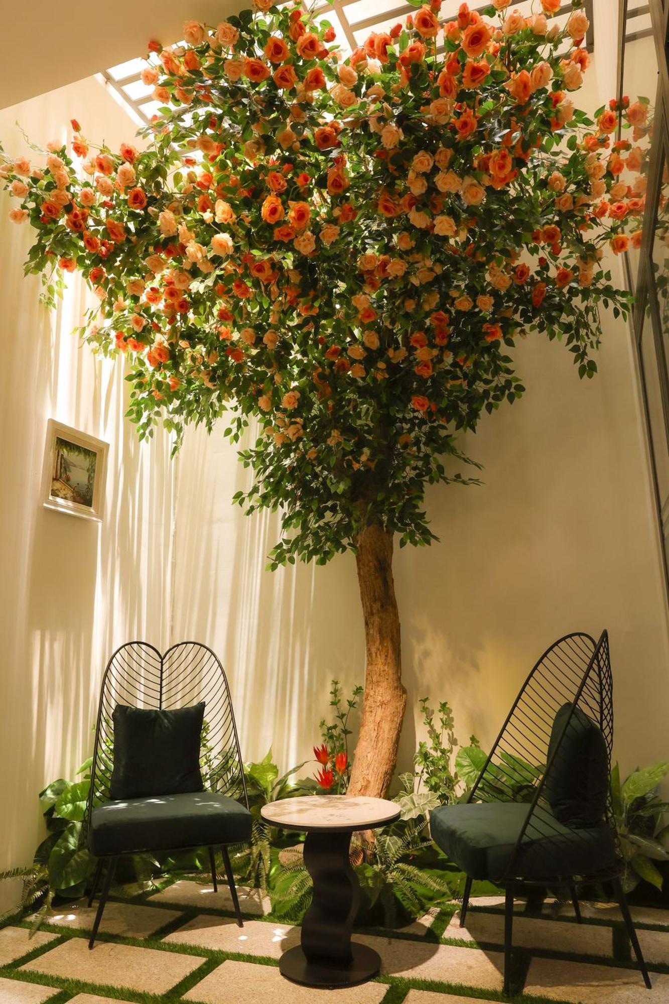 Khách sạn Lanura Saigon Boutique TP. Hồ Chí Minh