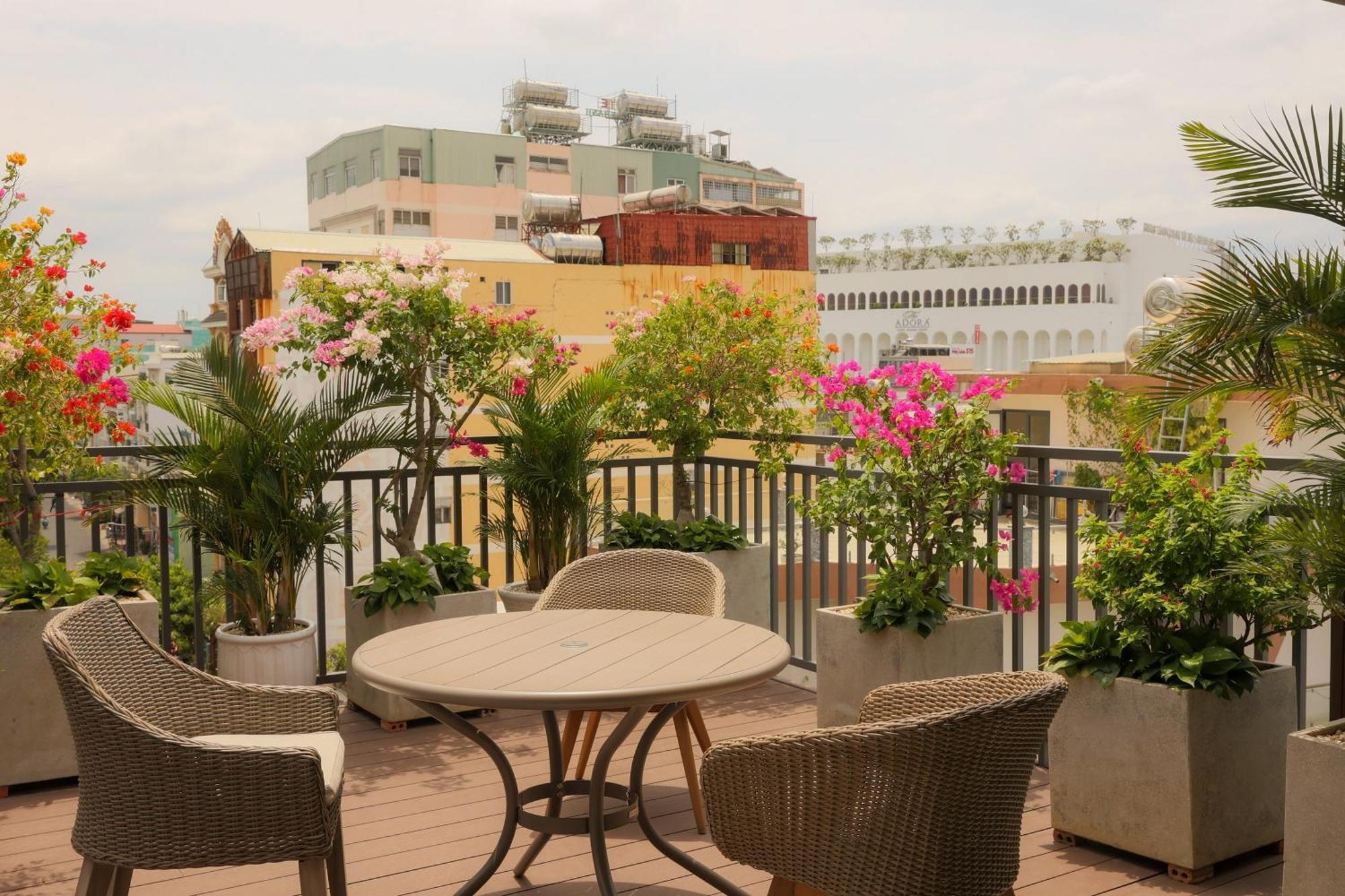 Khách sạn Lanura Saigon Boutique TP. Hồ Chí Minh