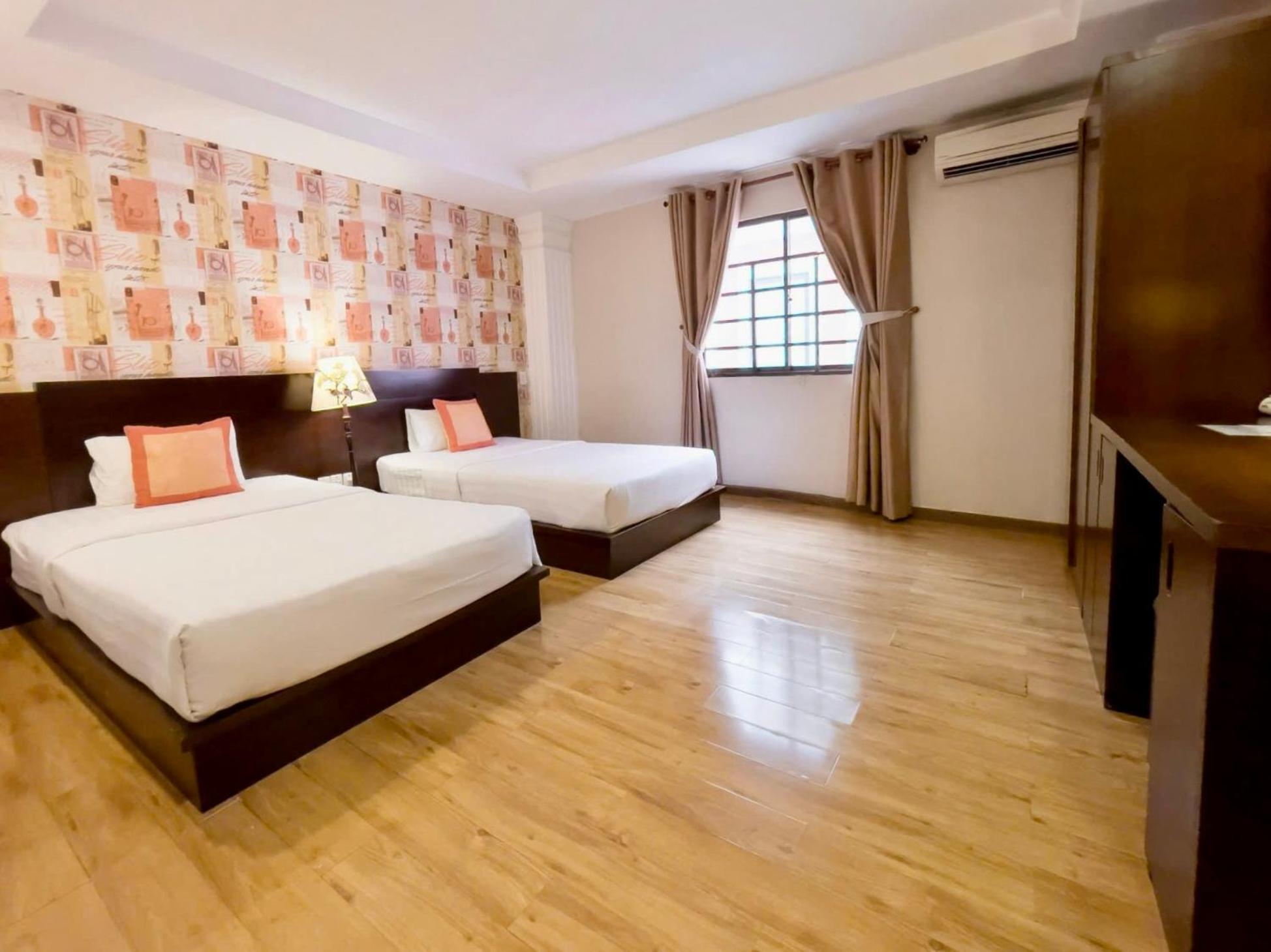 Little Brick Saigon Hotel 2*