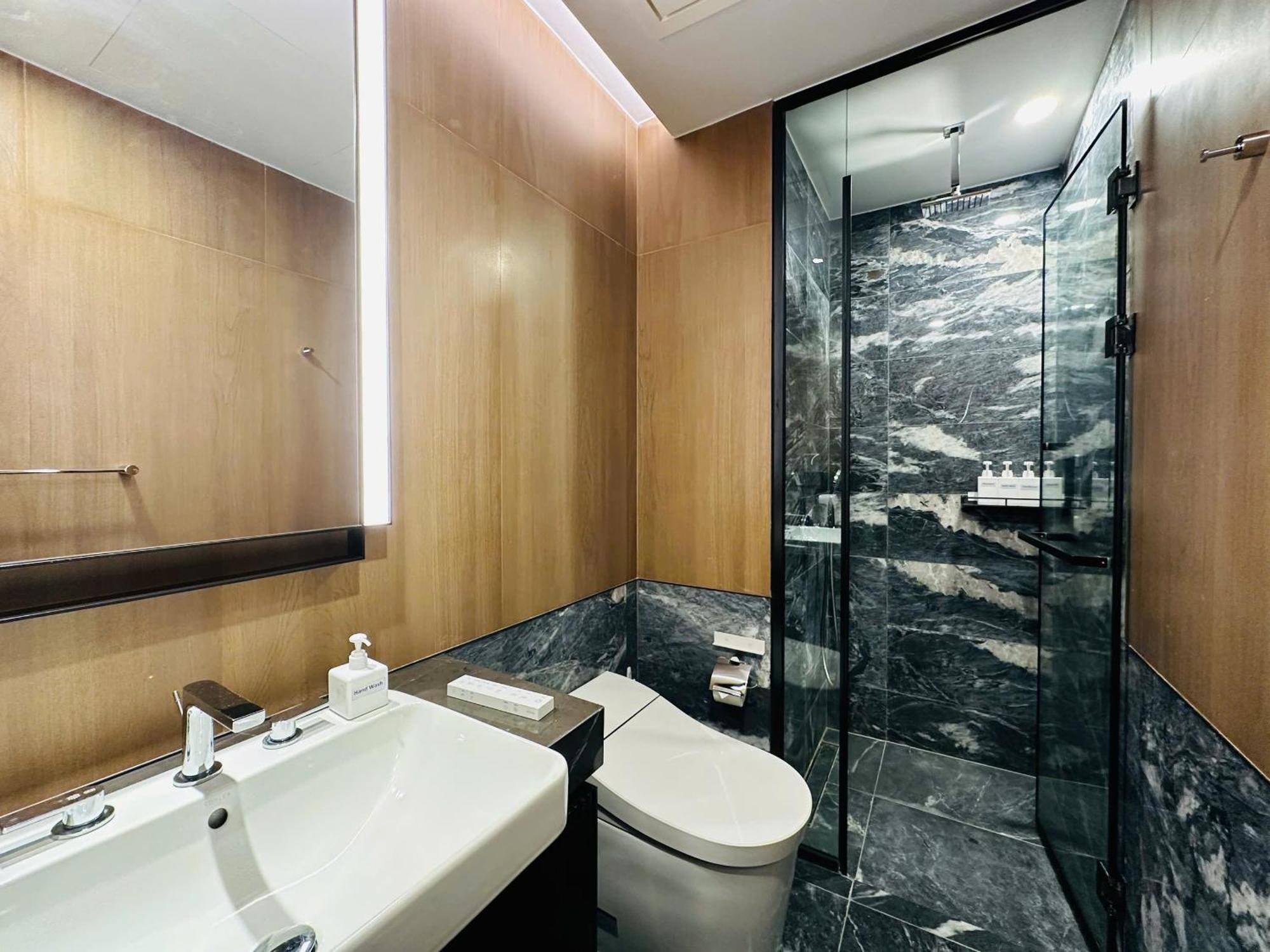 Lumiere Riverside Luxury 1bedroom Free Gym & Pool Apartment Ho Chi Minh City