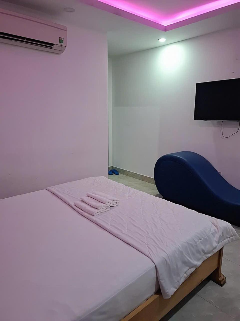 Hotel Hong Ha Near Phan Xich Long Ho Chi Minh City