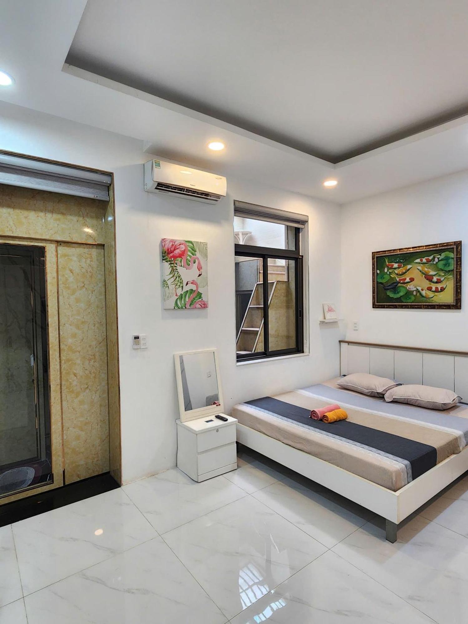 Lakeviewcity Swimming Pool Khách sạn hẻo lánh TP. Hồ Chí Minh