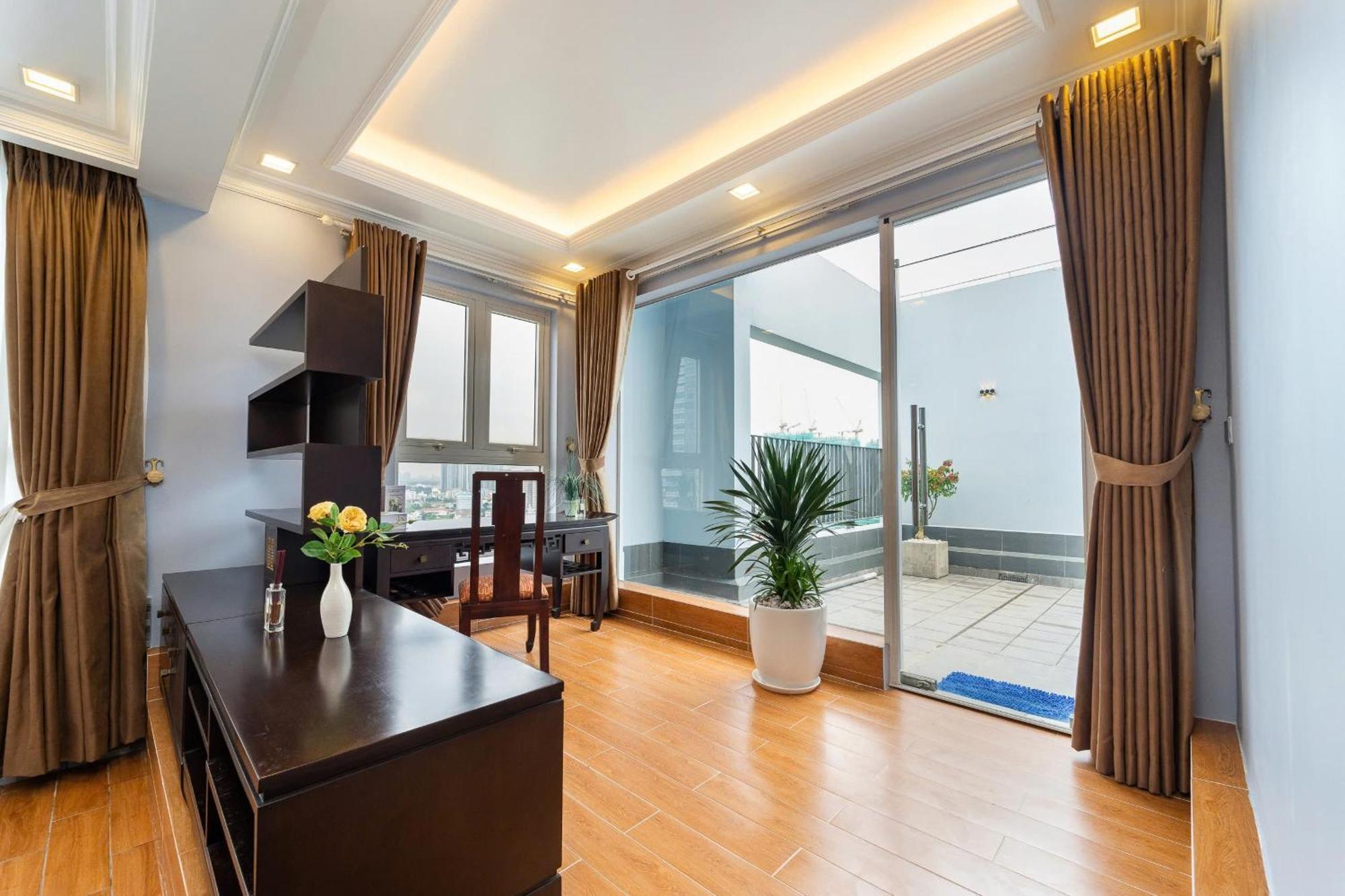 Apartment Phu My Hung View Penthouse 4bedroom