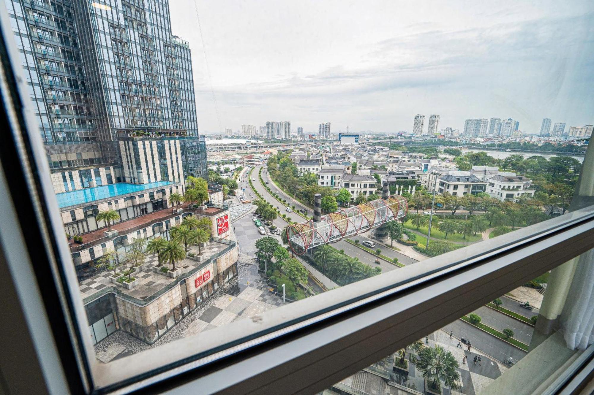 At Landmark - Vinhomes * TP. Hồ Chí Minh
