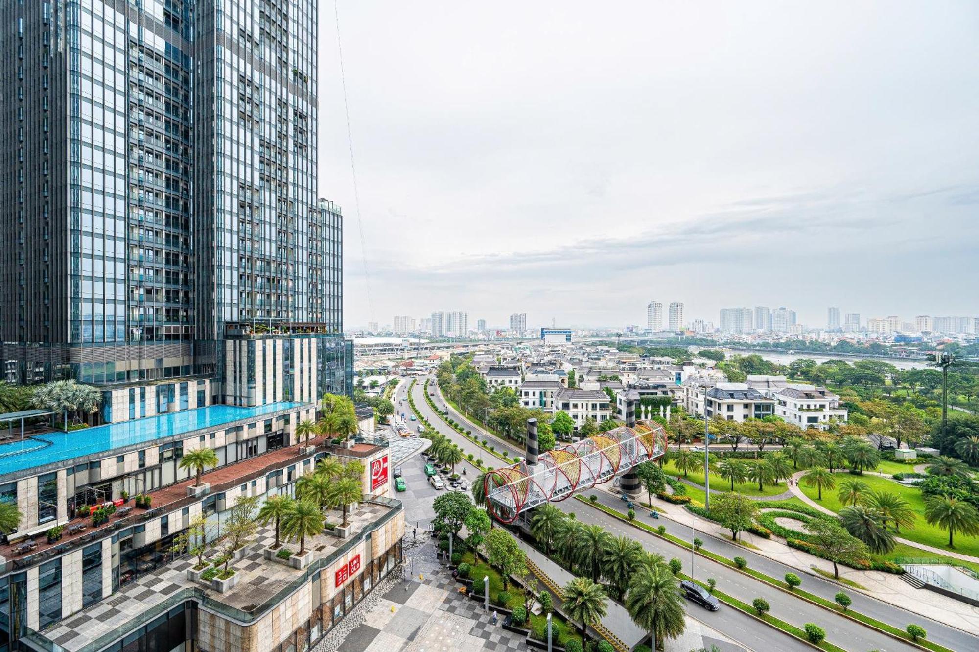 At Landmark - Vinhomes * TP. Hồ Chí Minh
