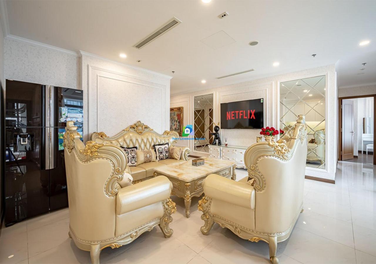 Modern Elegance In Park Apartment *
