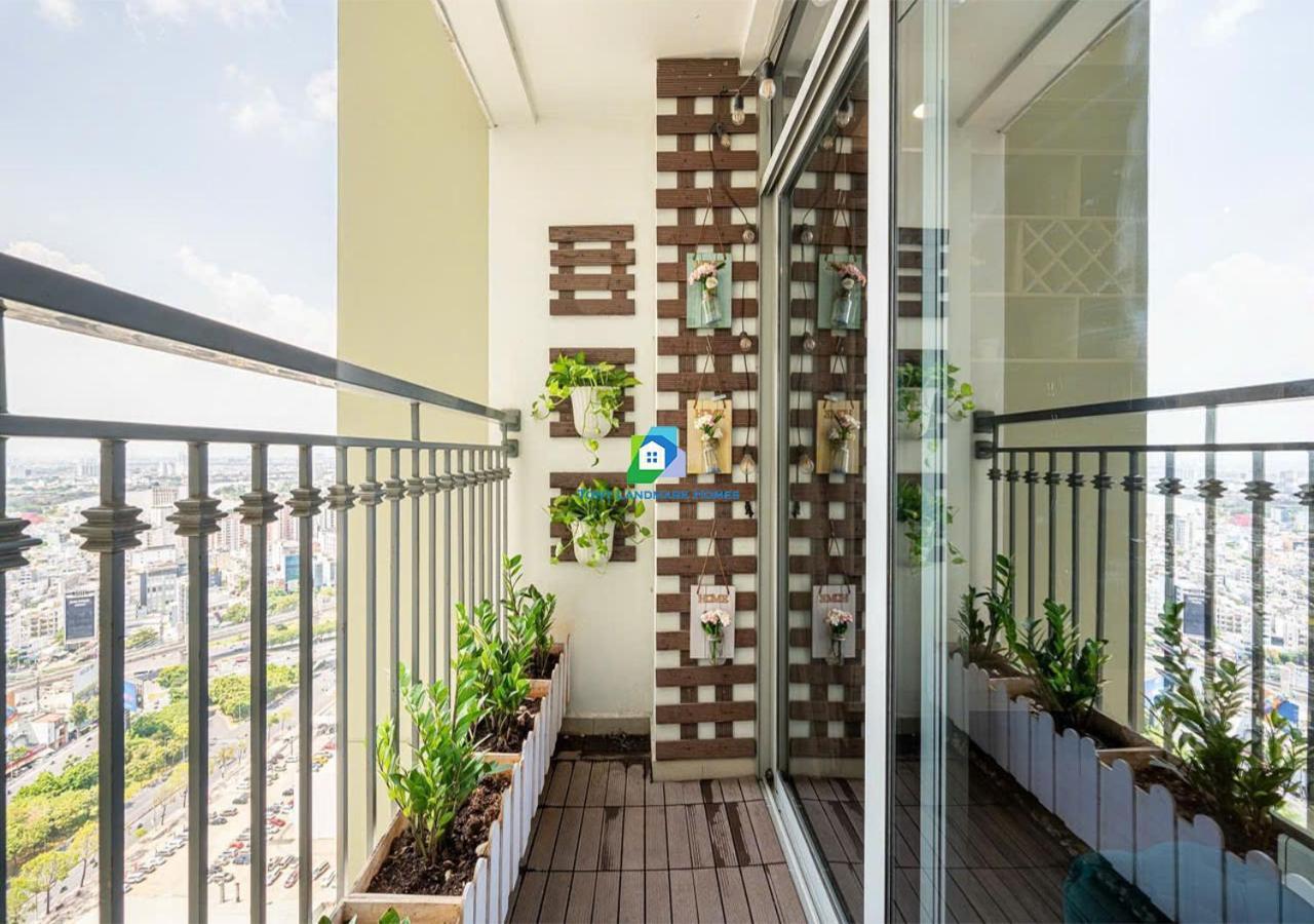 Modern Elegance In Park Apartment Ho Chi Minh City