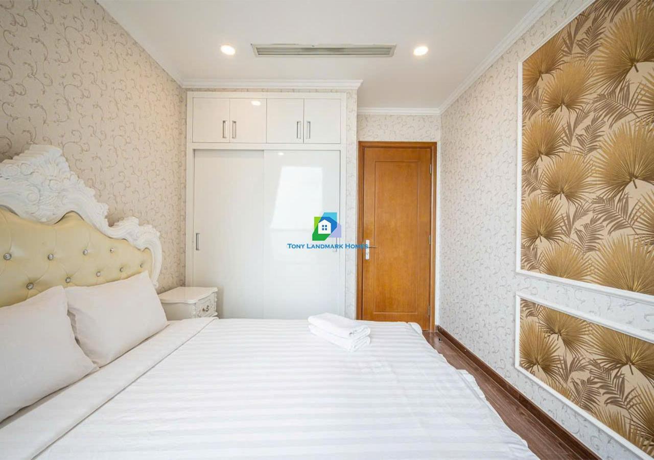 Apartment Modern Elegance In Park