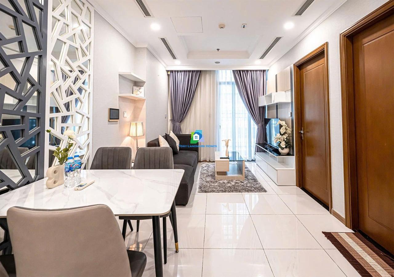 Modern Elegance In Park Apartment *