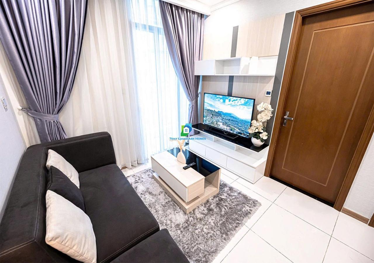 Modern Elegance In Park Apartment