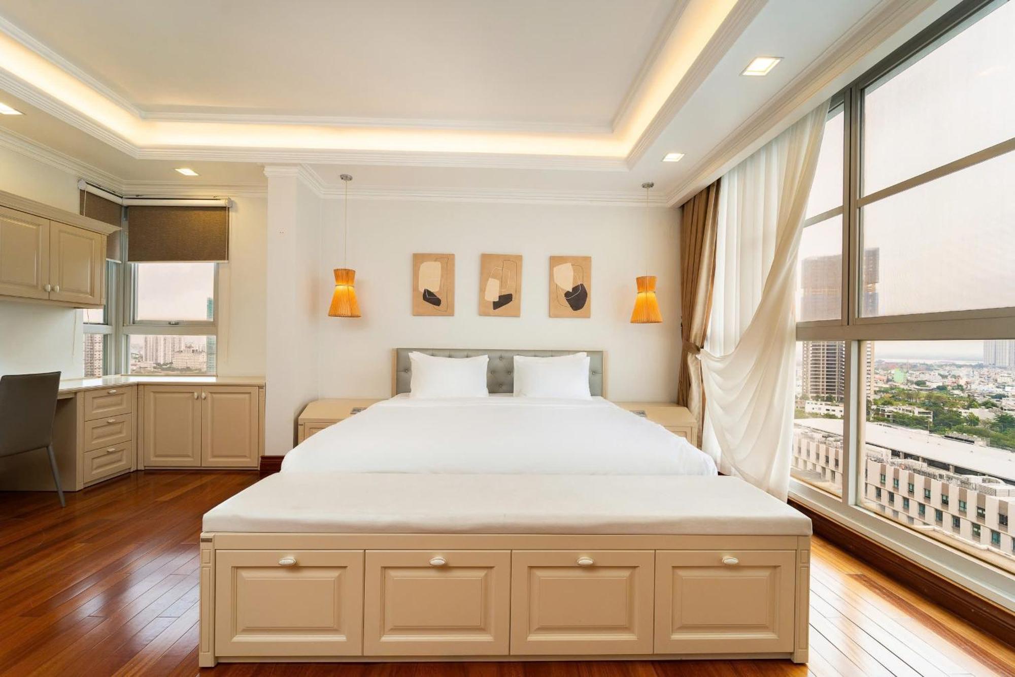 Phu My Hung View Penthouse 4bedroom Apartment