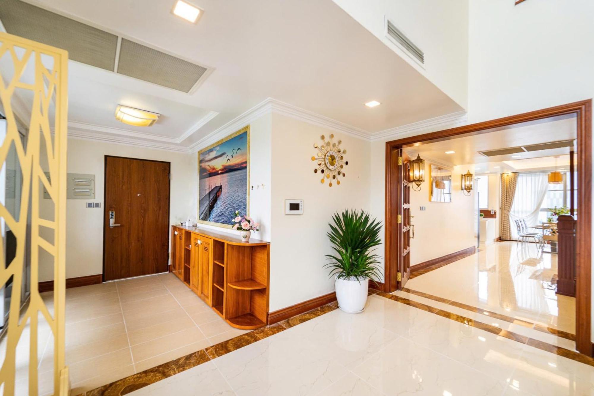 Apartment Phu My Hung View Penthouse 4bedroom *