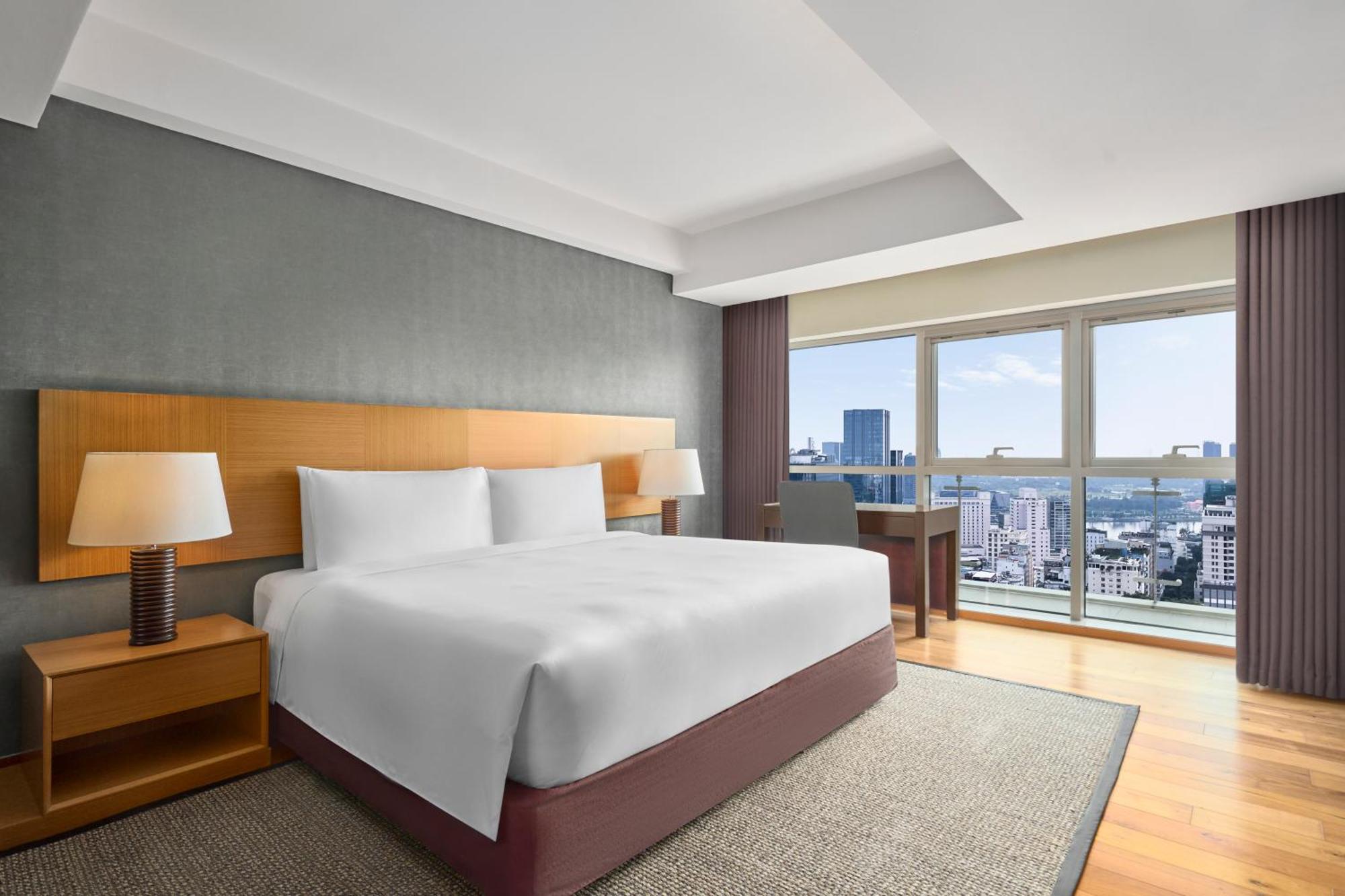 Jw Marriott And Saigon Hotel