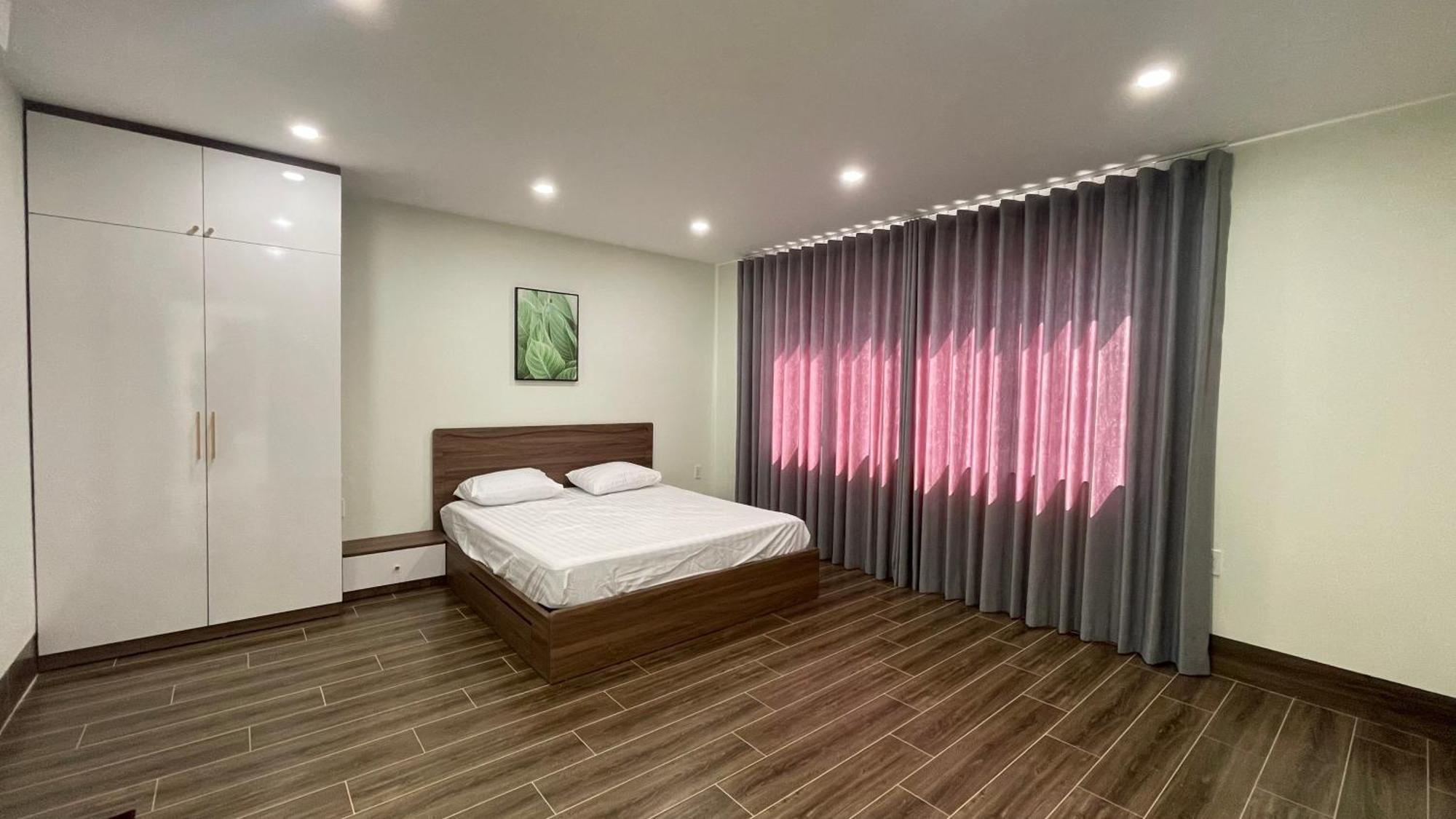 Holiday home Fully Equipped 4-bedroom, 3-storey House *