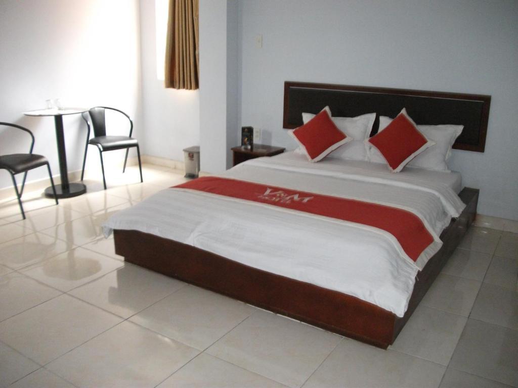 V & M Hotel