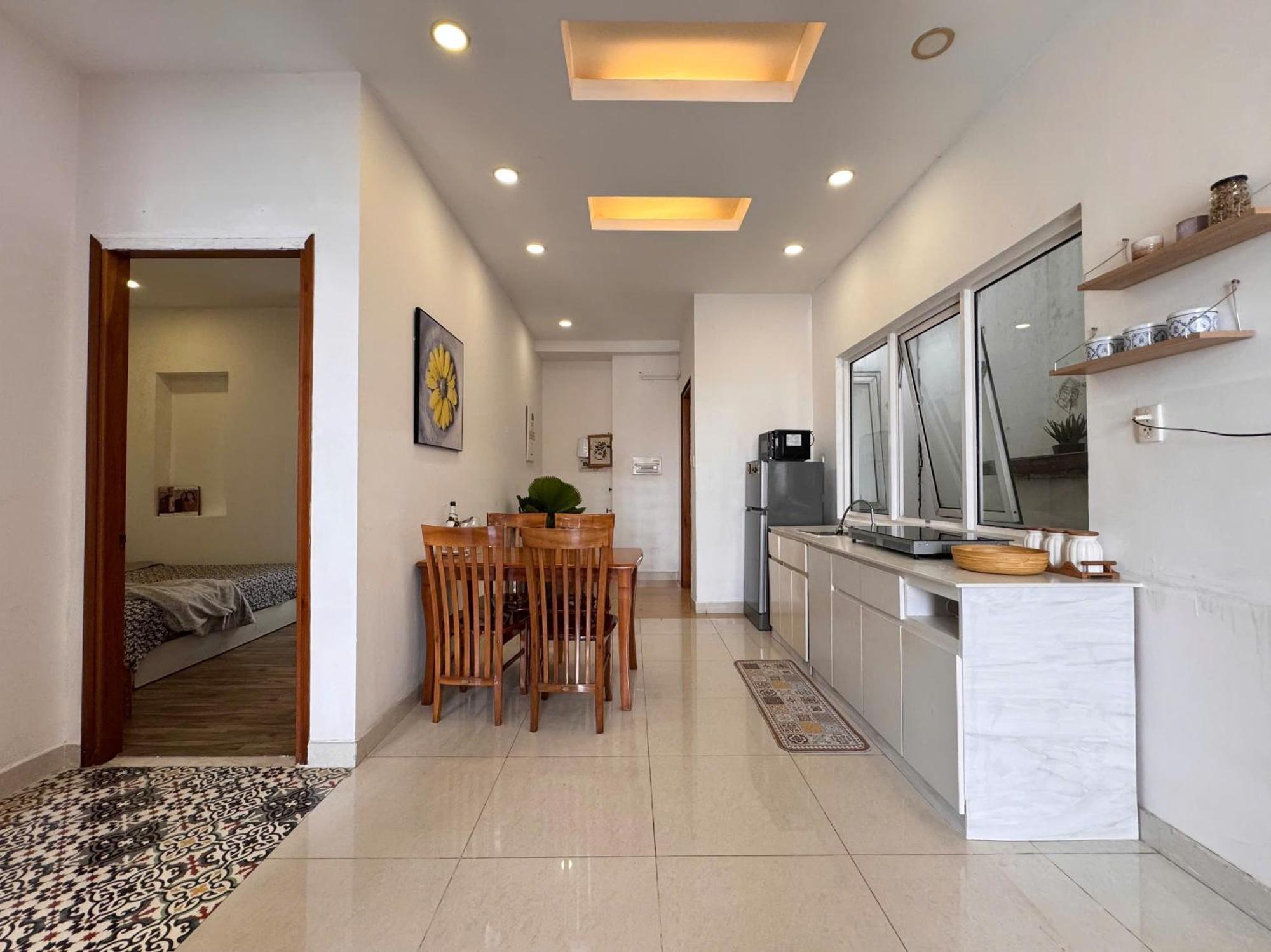 Saigon Peacehome With Balcony , Tan Dinh Ward, Dist 1 Apartment *