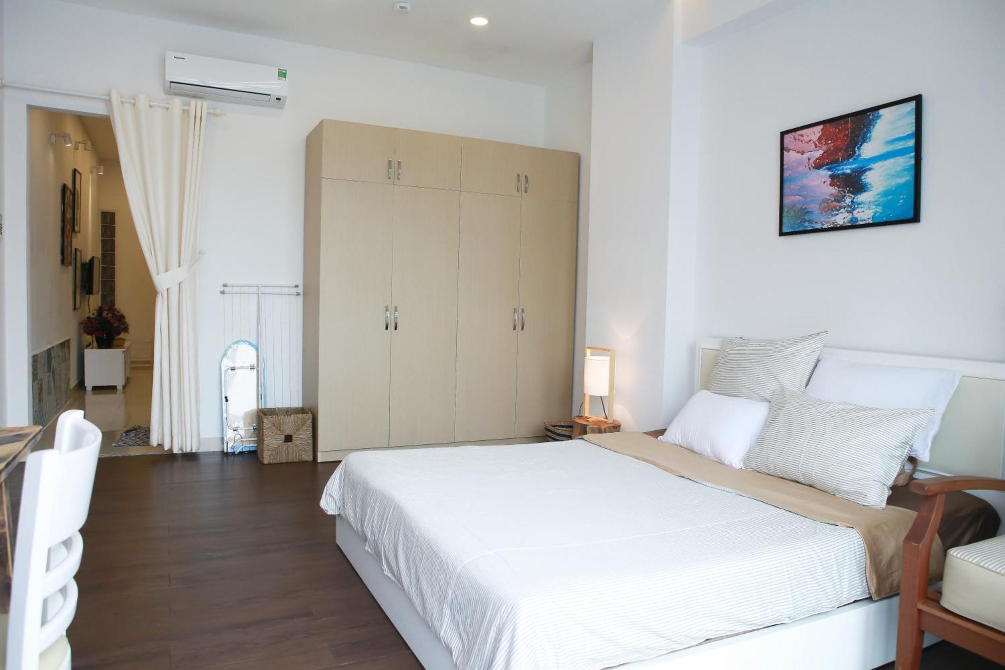Saigon Peacehome With Balcony , Tan Dinh Ward, Dist 1 * Ho Chi Minh City