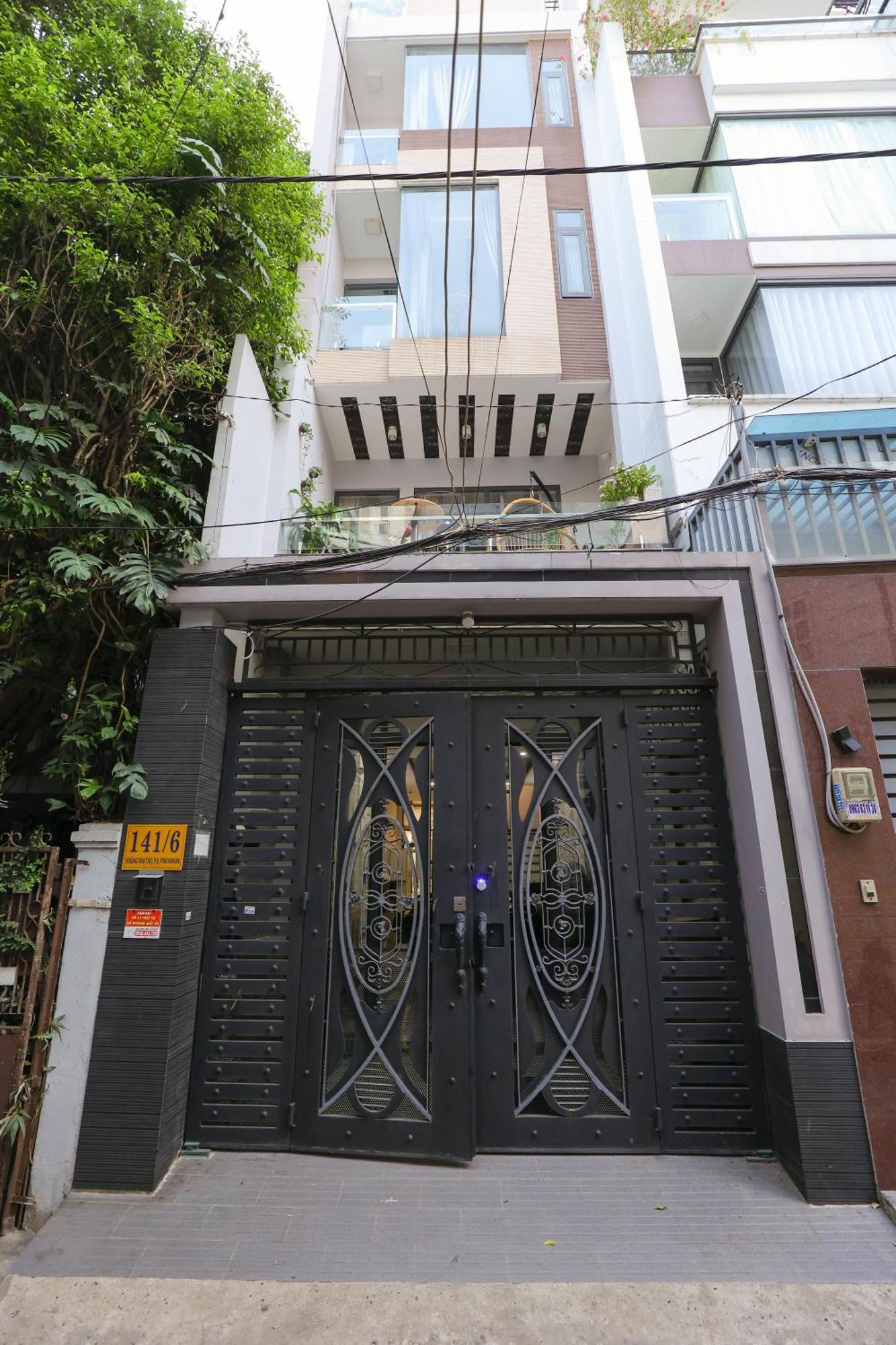 Cozy In Phu Nhuan District Near District 1 Apartment *