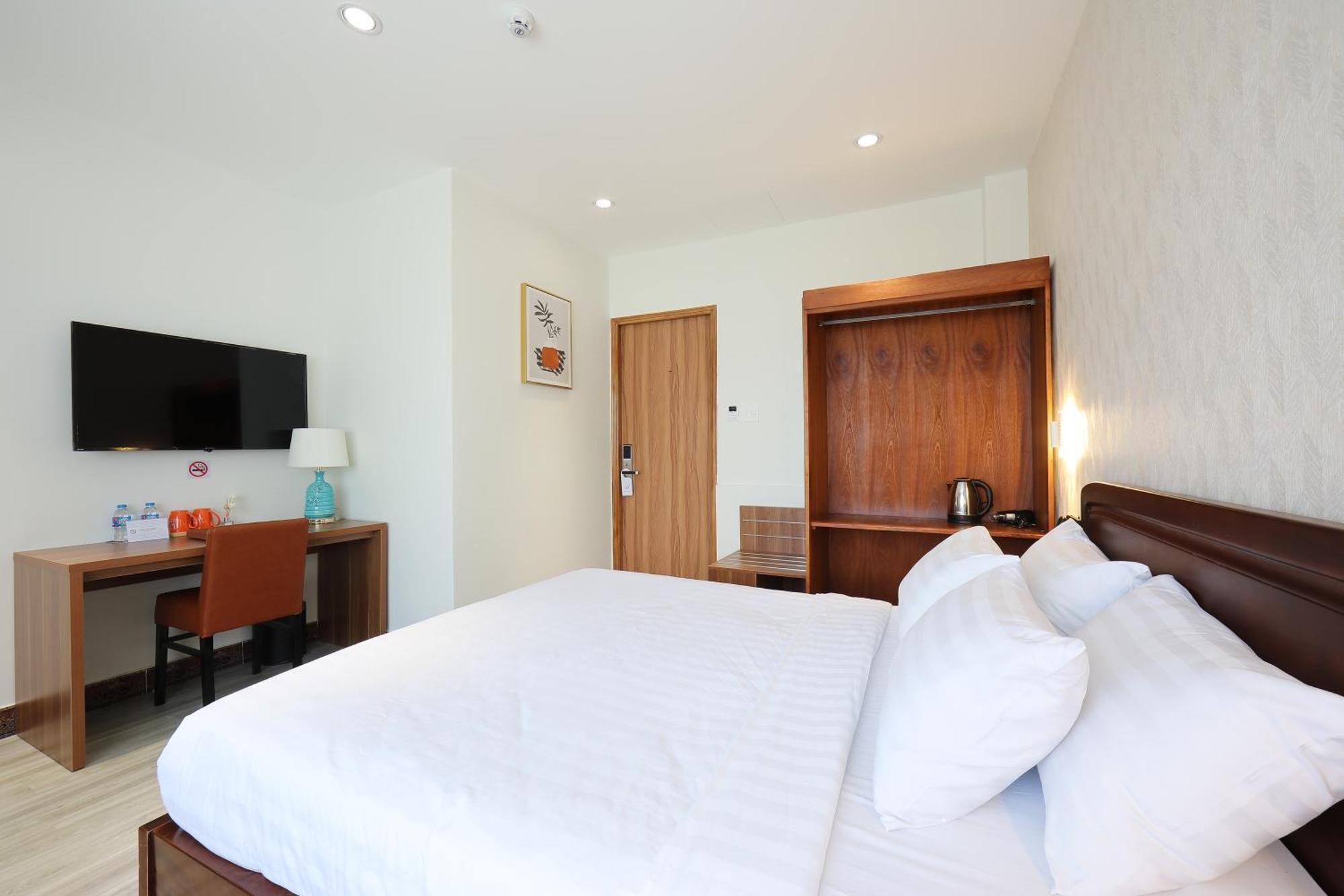 Khách sạn Lanura Saigon Boutique 3*
