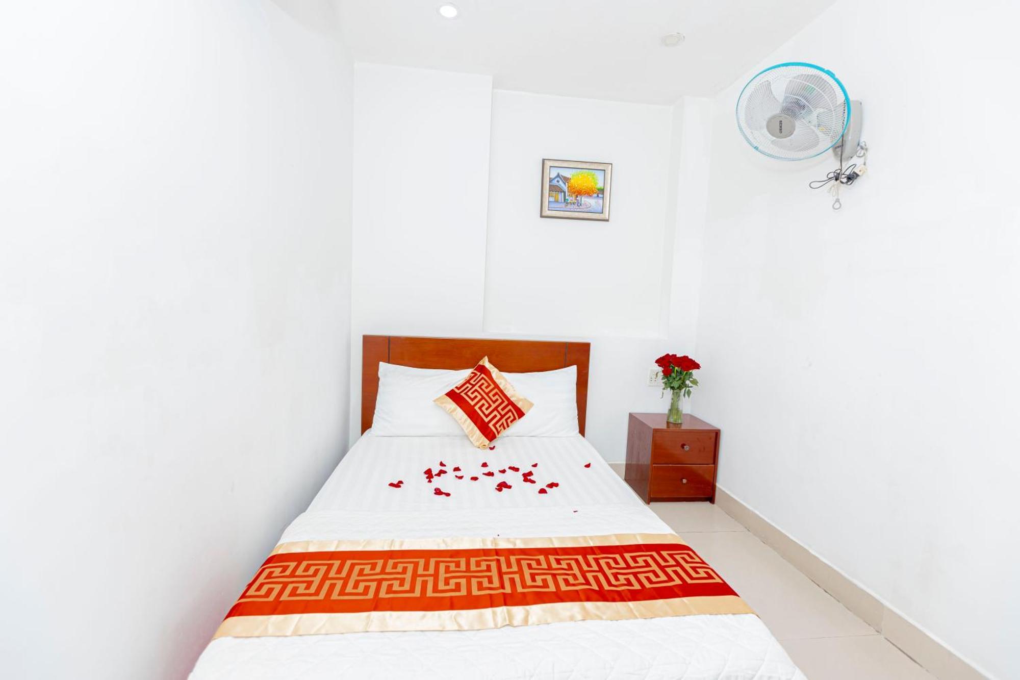 Khách sạn Phu Gia 464 Nvl