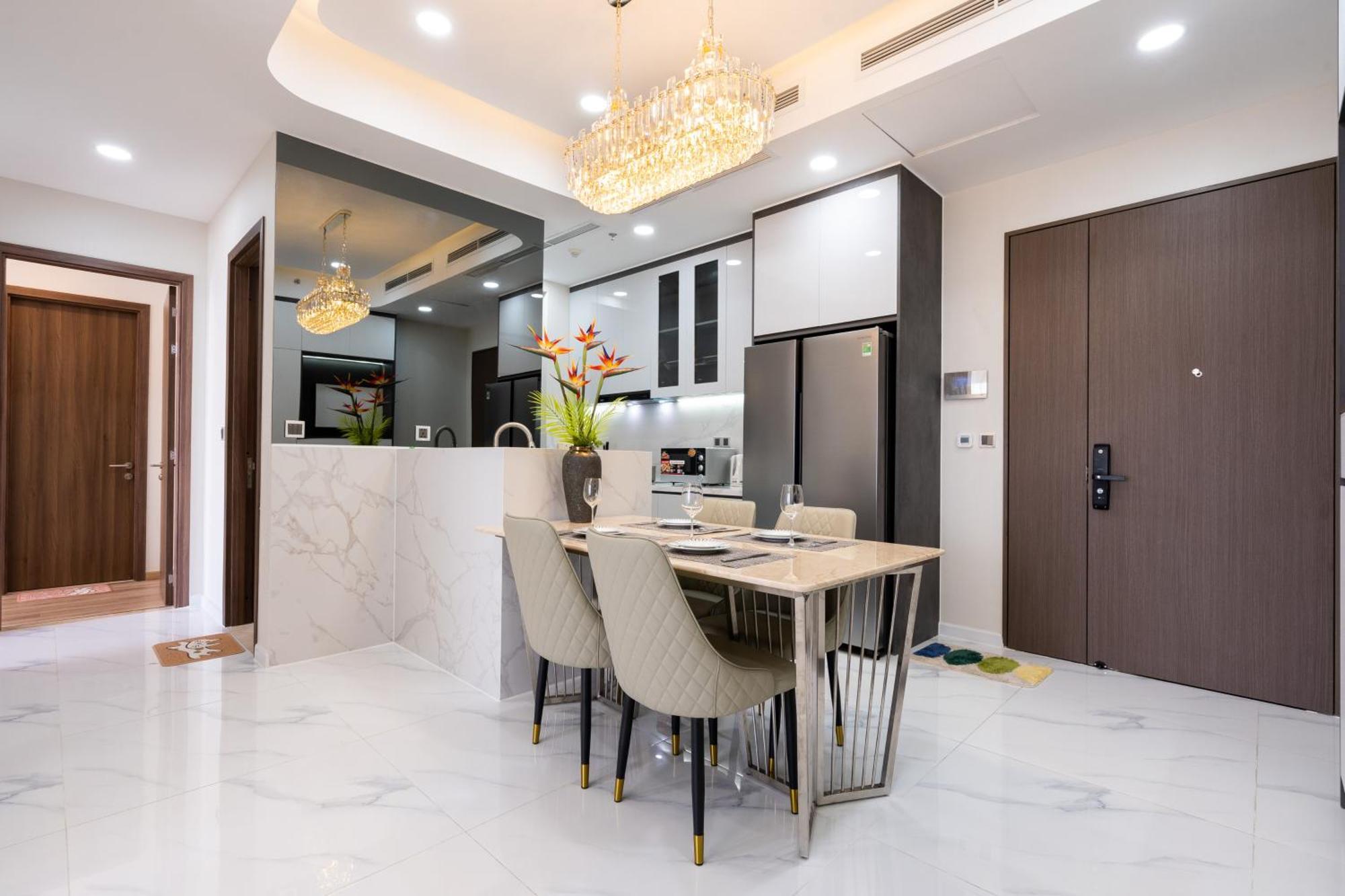 The Peak Midtown Twobedroom With Balcony