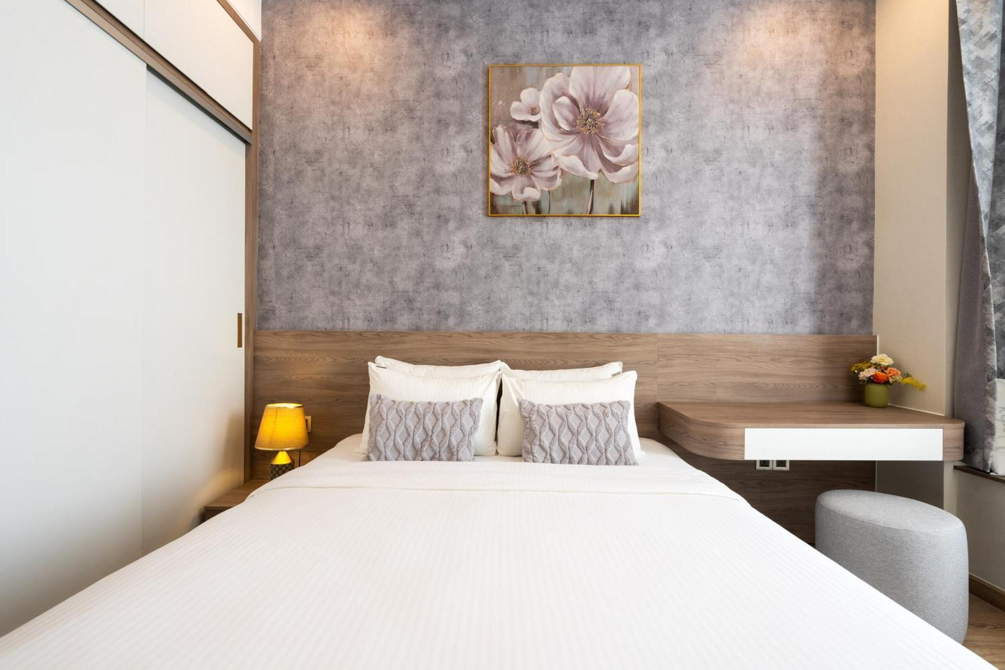The Peak Midtown Twobedroom With Balcony Aparthotel