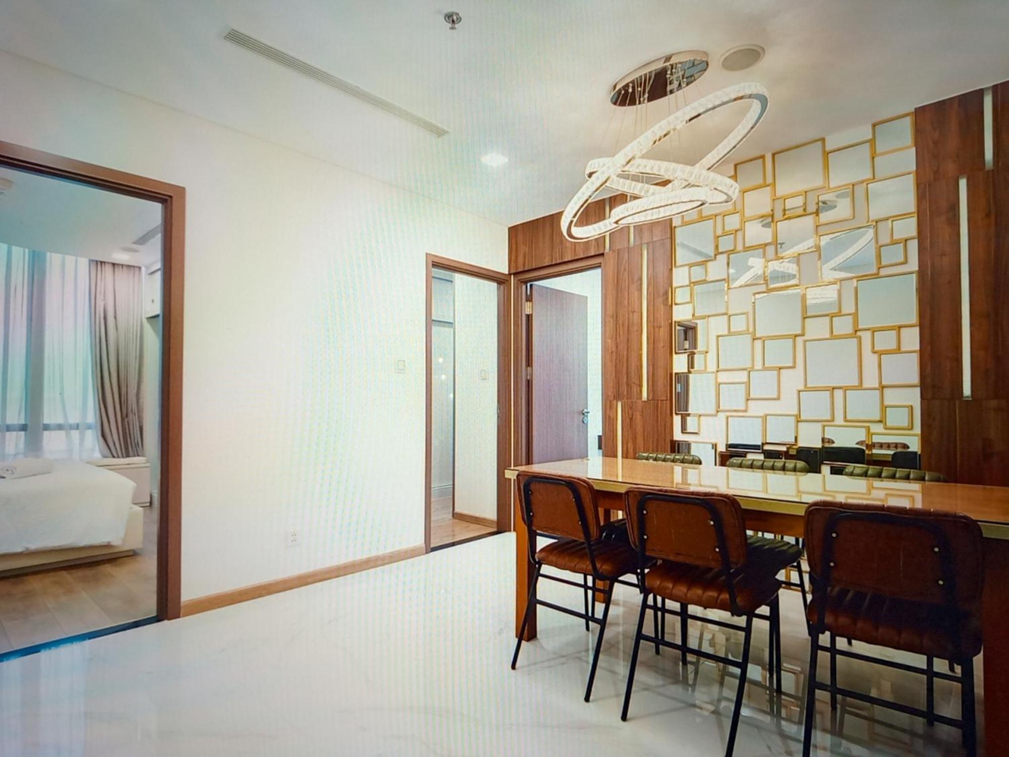 Premium Space Saigon Riverview - Vinhome Apartment *