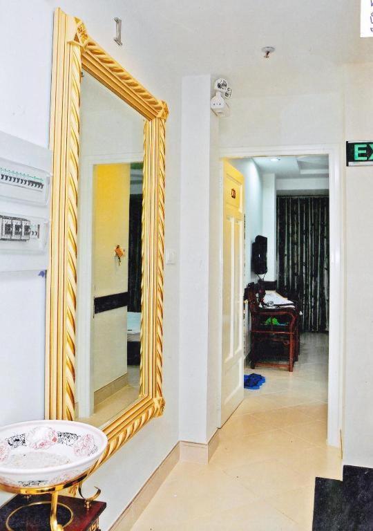 Hoang Thanh Thuy Airport 1 - Gan Am Thuc Dem Cho Hoang Hoa Tham Hotel 2*