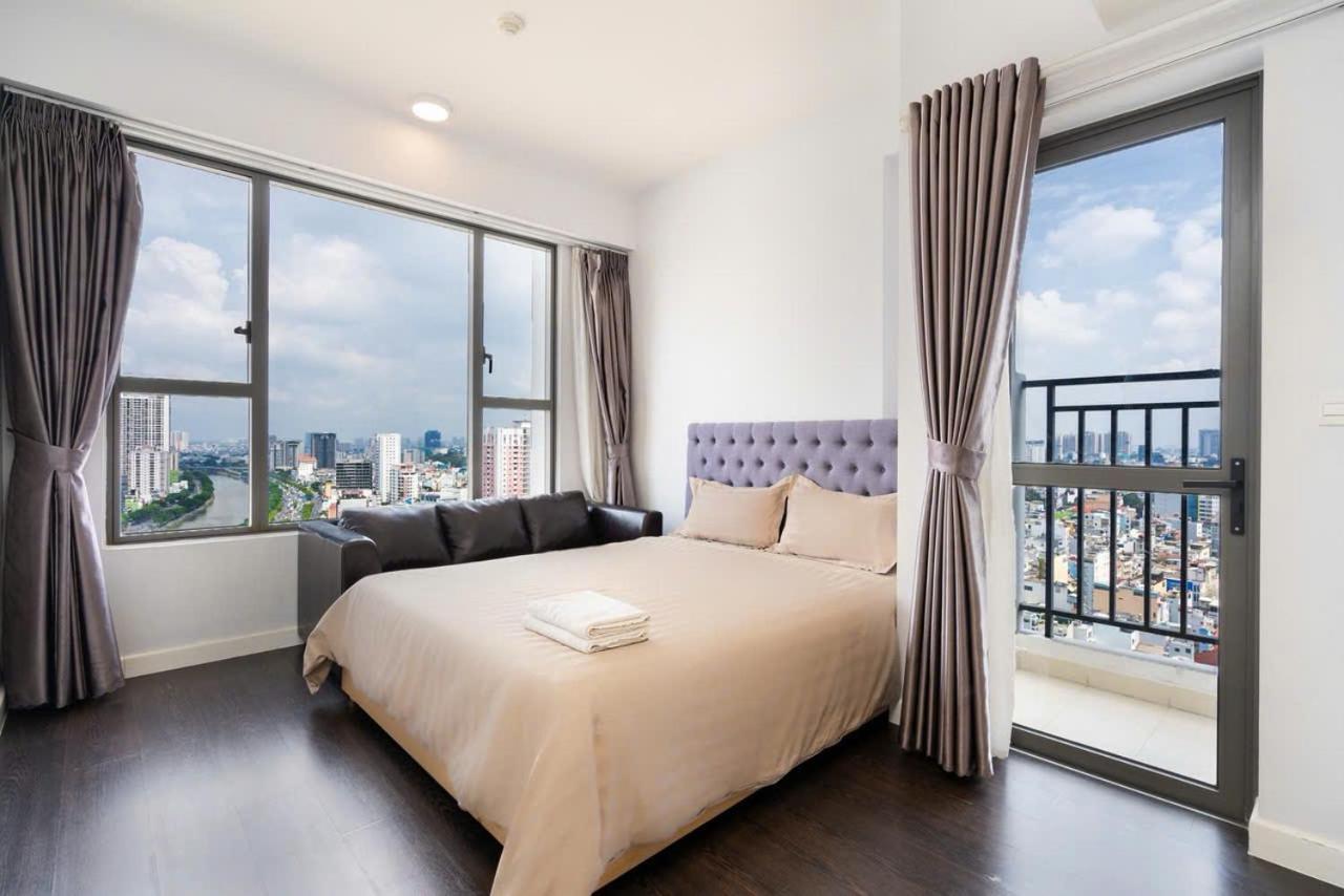 Henry - Rivergate Infinity Pool Ho Chi Minh City
