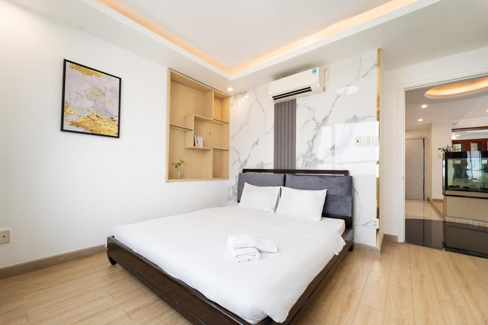 White Penthouse-rooftop Pool Private -central
