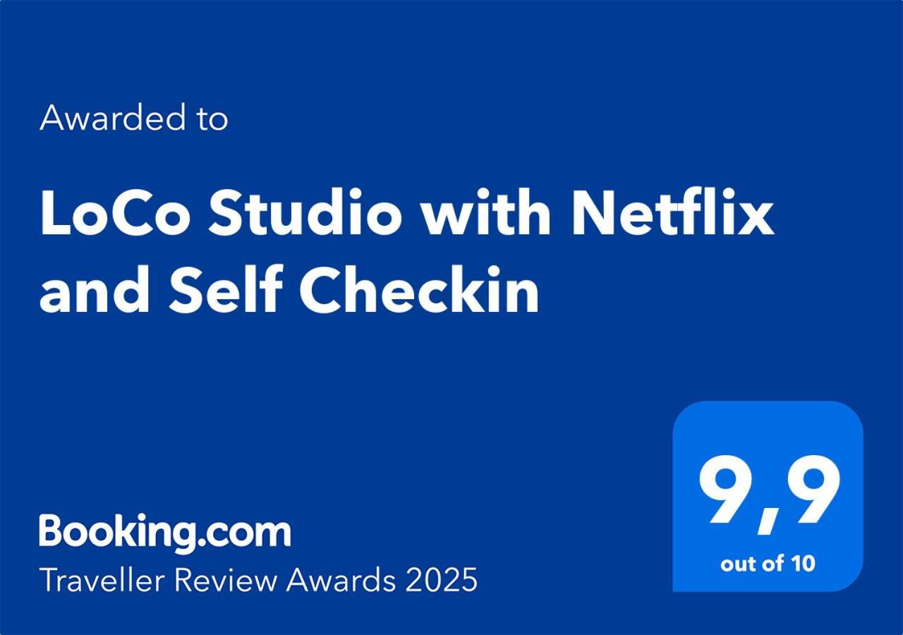 Loco With Netflix And Self Checkin *