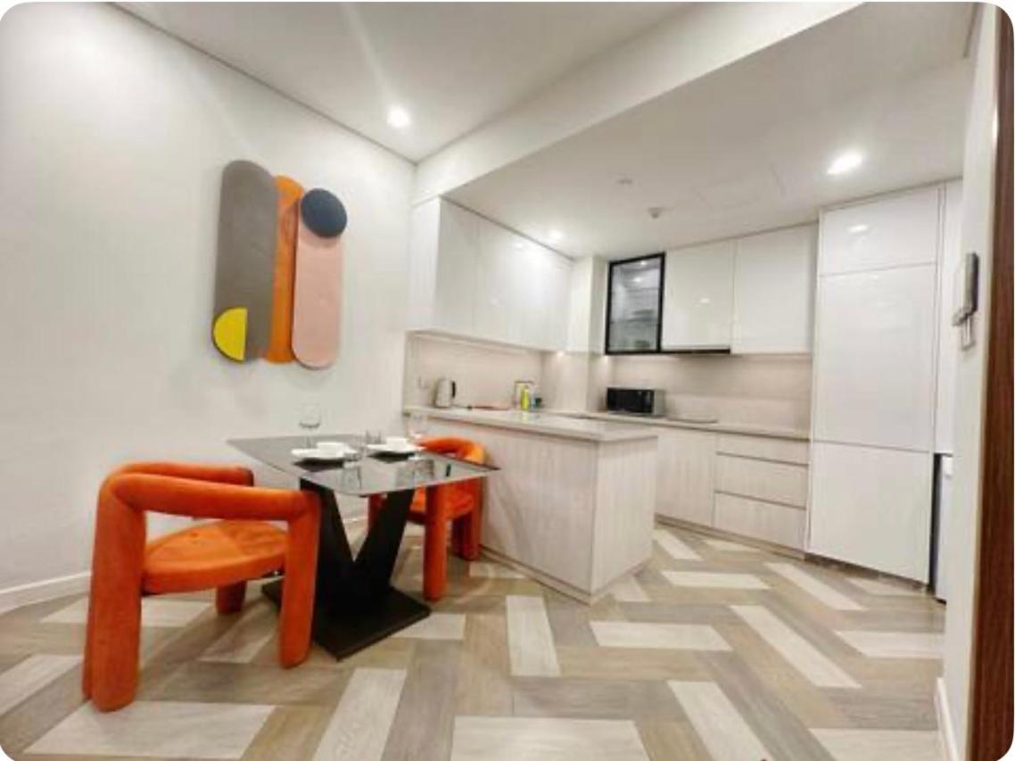 Apartment The Crest-central Saigon Riverside -free Pool-gym-sauna Room-yoga Ho Chi Minh City