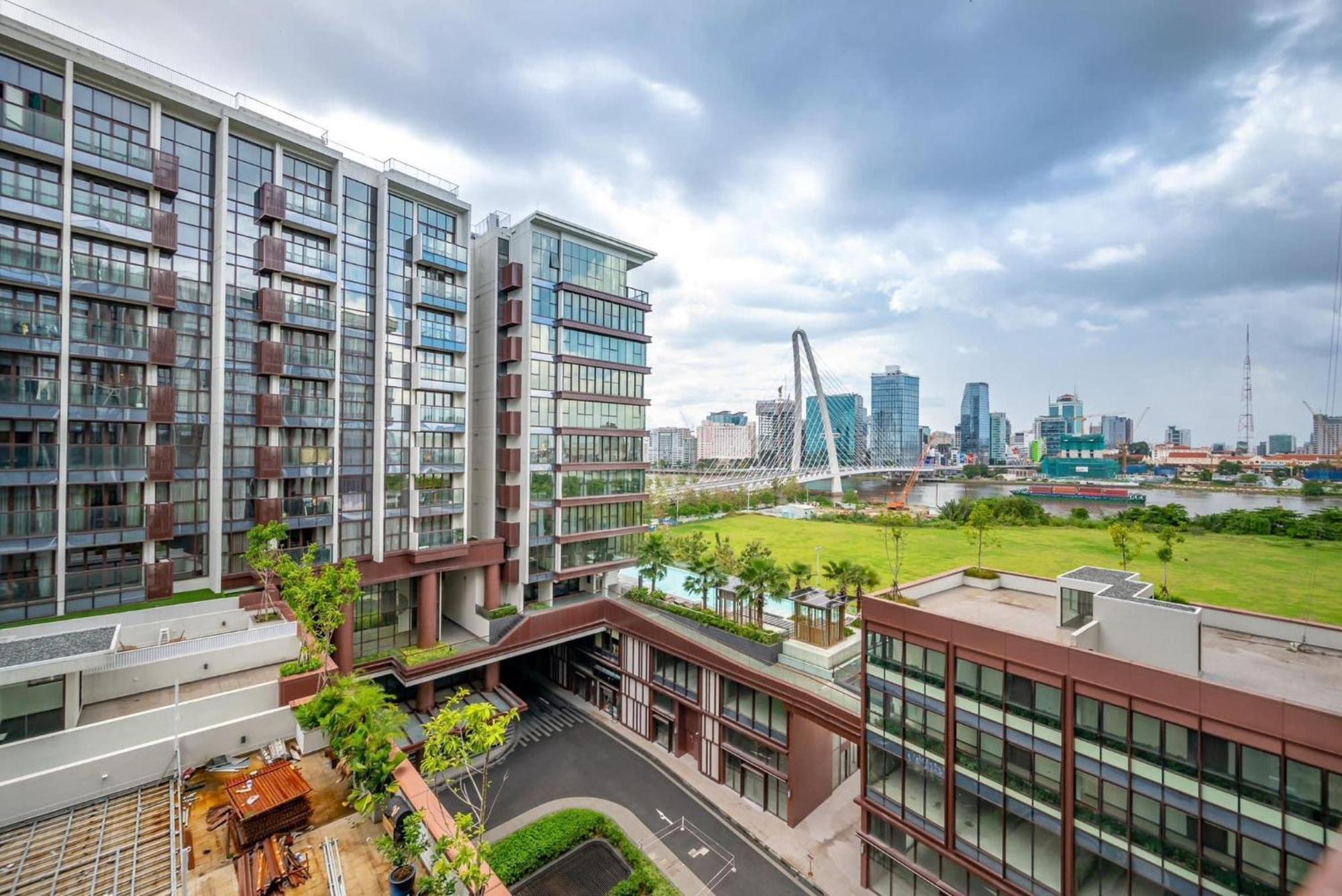 The Crest-central Saigon Riverside -free Pool-gym-sauna Room-yoga Apartment Ho Chi Minh City