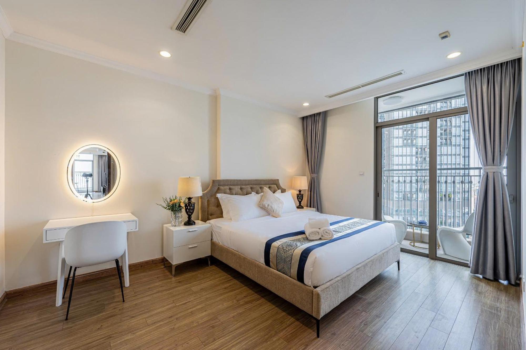 Pangsapuri In Landmark-vinhome Park By Yen *
