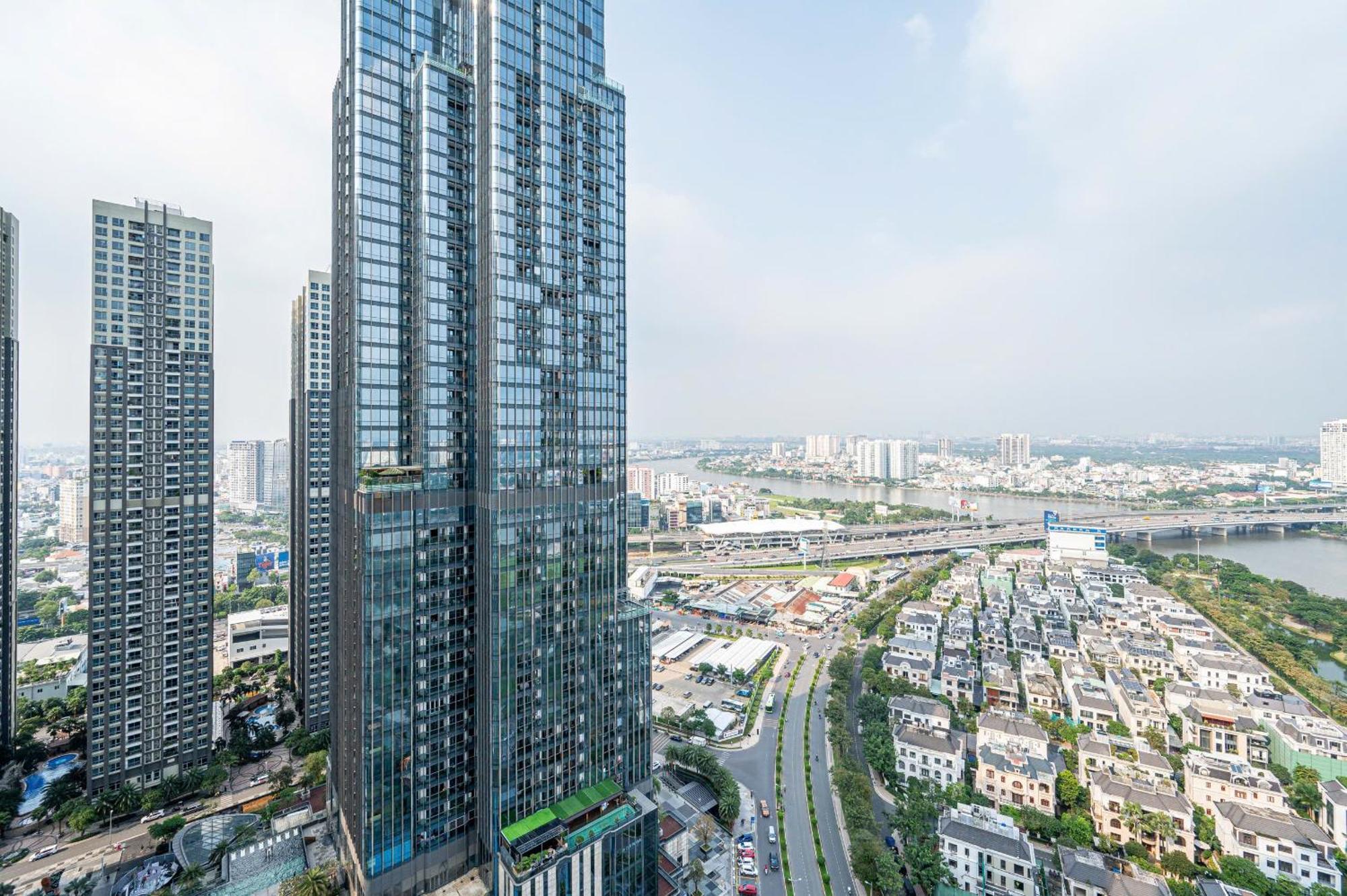 Apartment In Landmark-vinhome Park By Yen