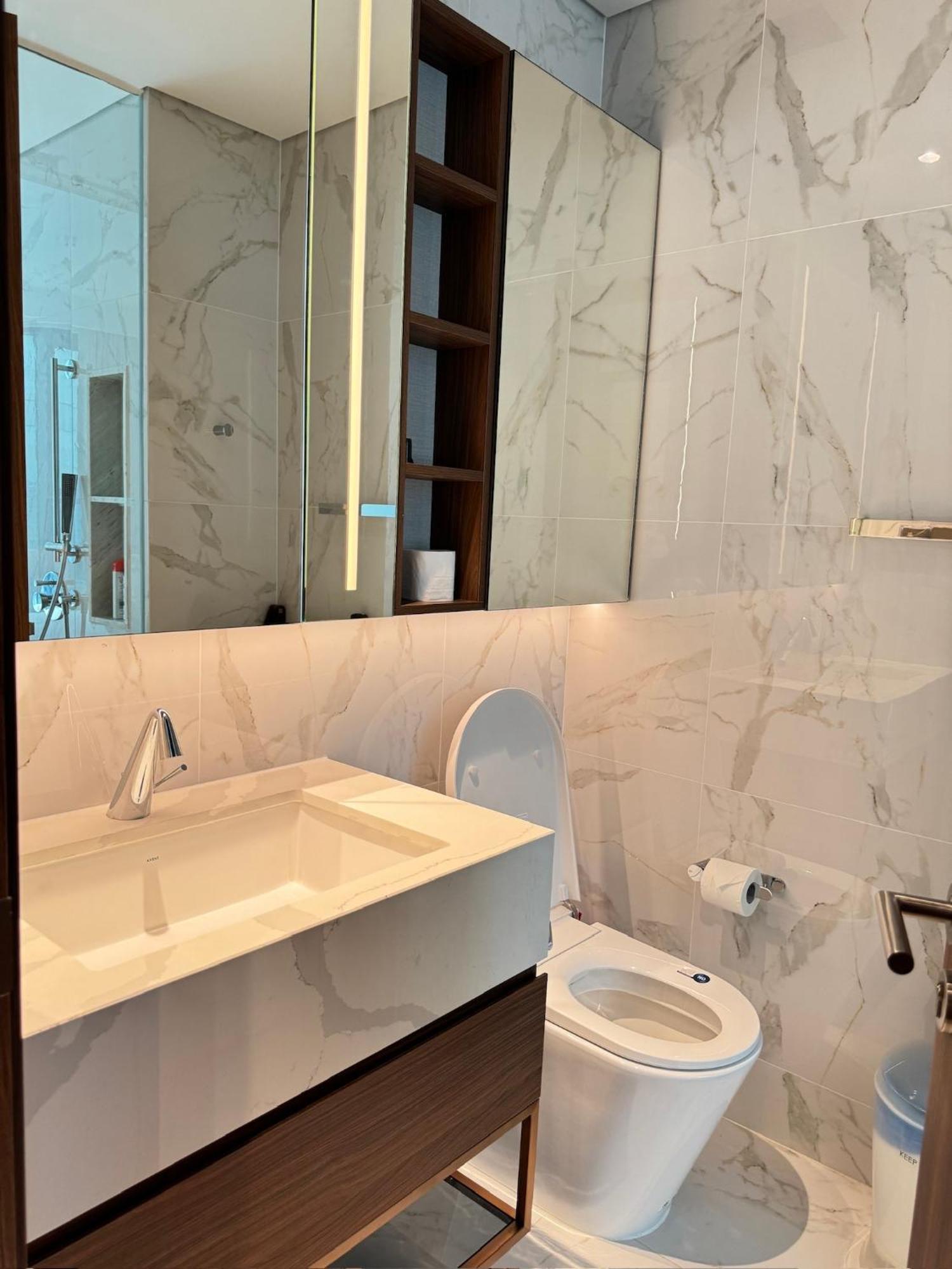 Metropole Thu Thiem - Luna - Chic, Unbeatable Location, Great Value!!! Pangsapuri Bandar Ho Chi Minh