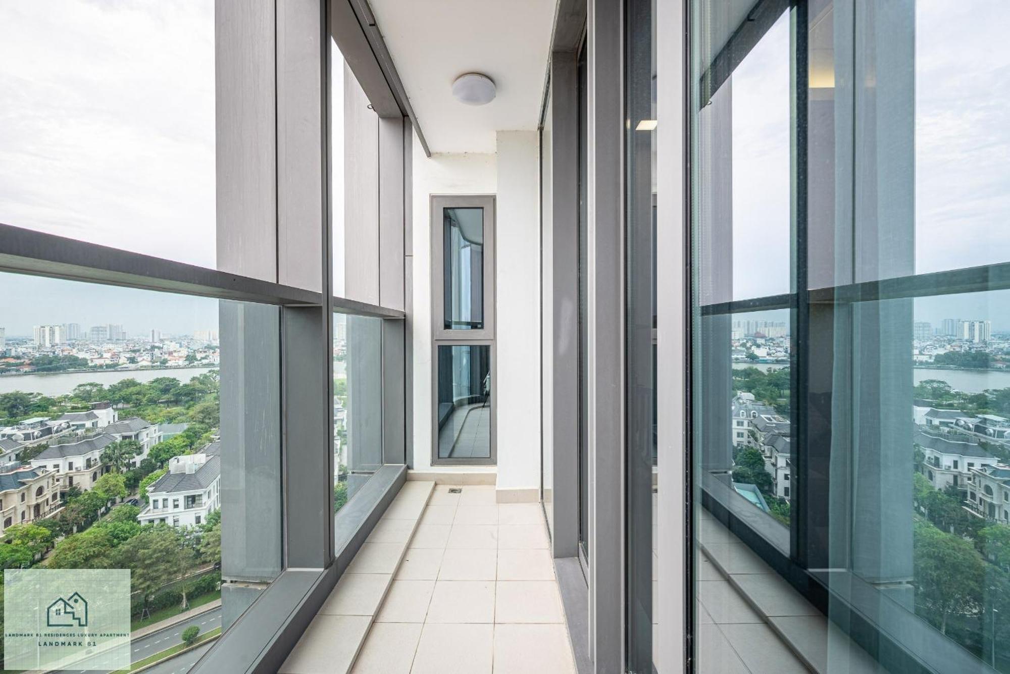 Landmark 81 Residences Luxury Apartment *