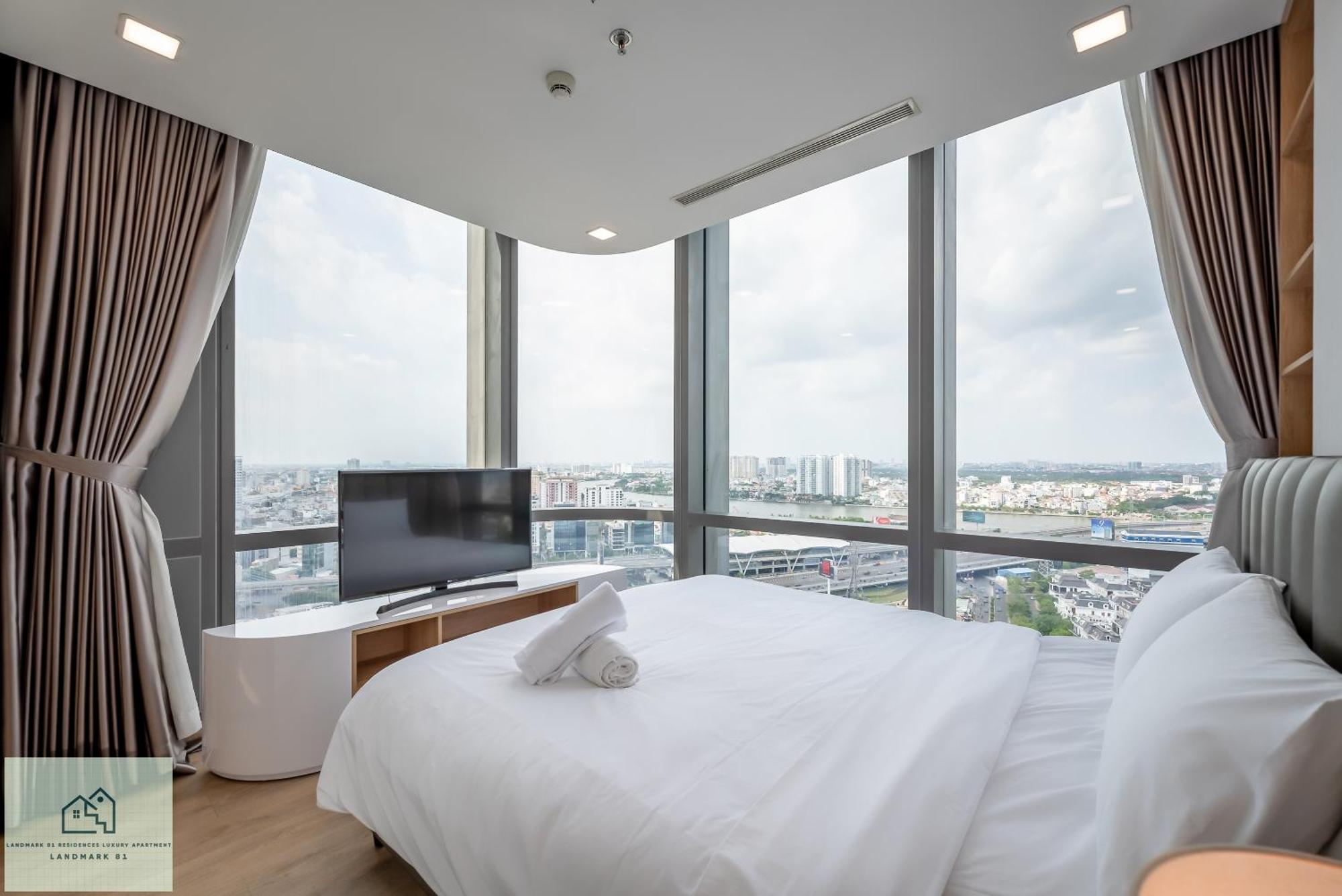 Landmark 81 Residences Luxury Apartment *