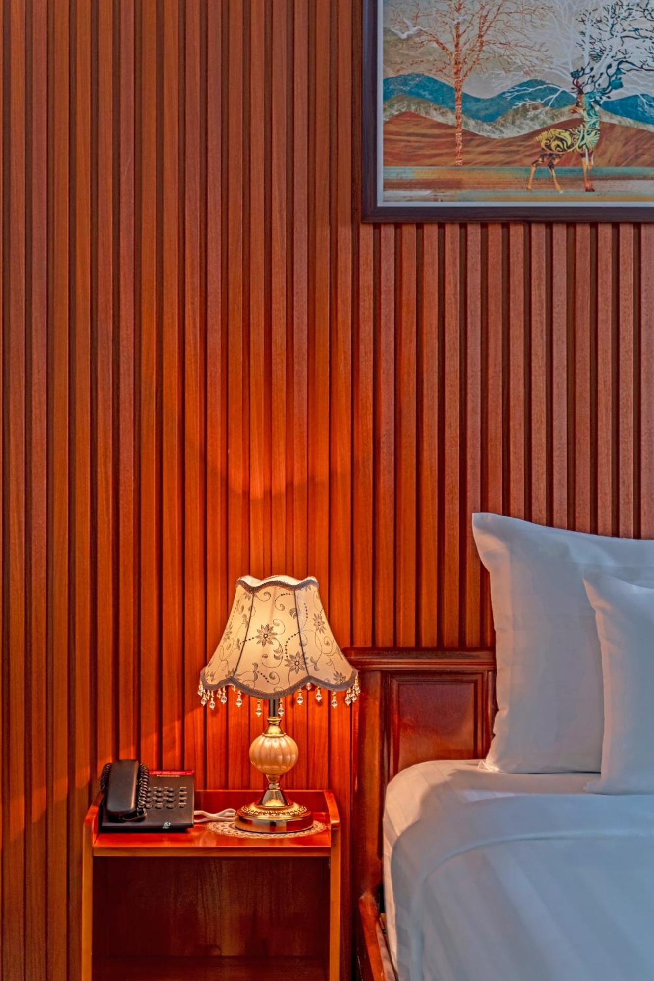Venus Hotel 2*