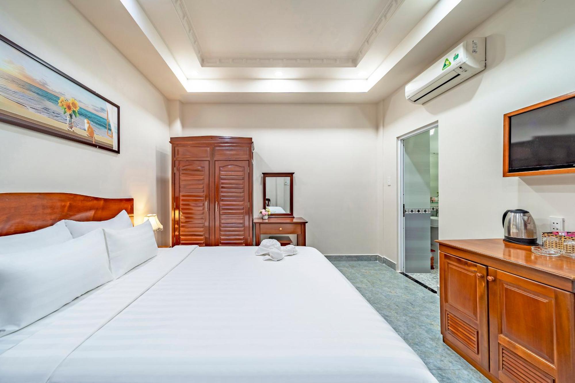 Venus Hotel 2*