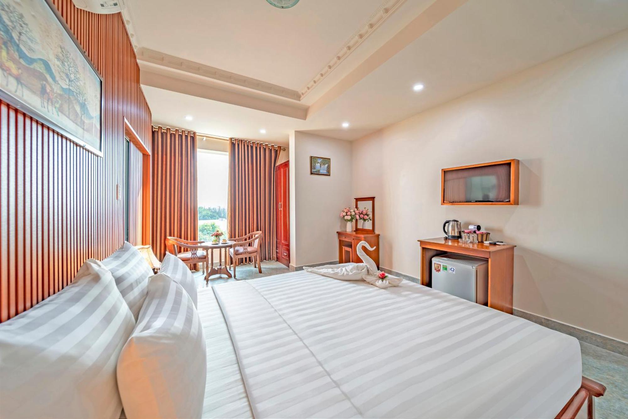 Venus 2* Ho Chi Minh City